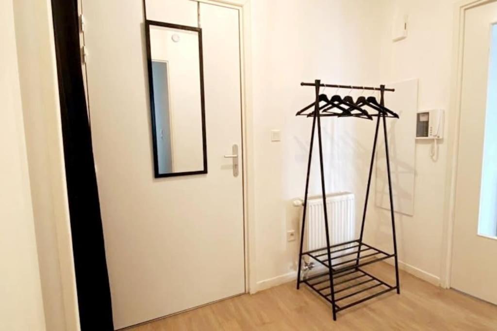 Appartement Proche Chu Avec Balcon Et Parking ลีลล์ ภายนอก รูปภาพ